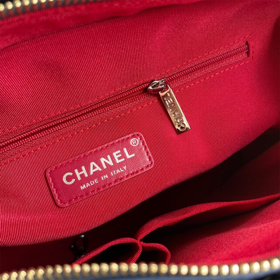 CHANEL Medium GABRIELLE HOBO HANDBAG