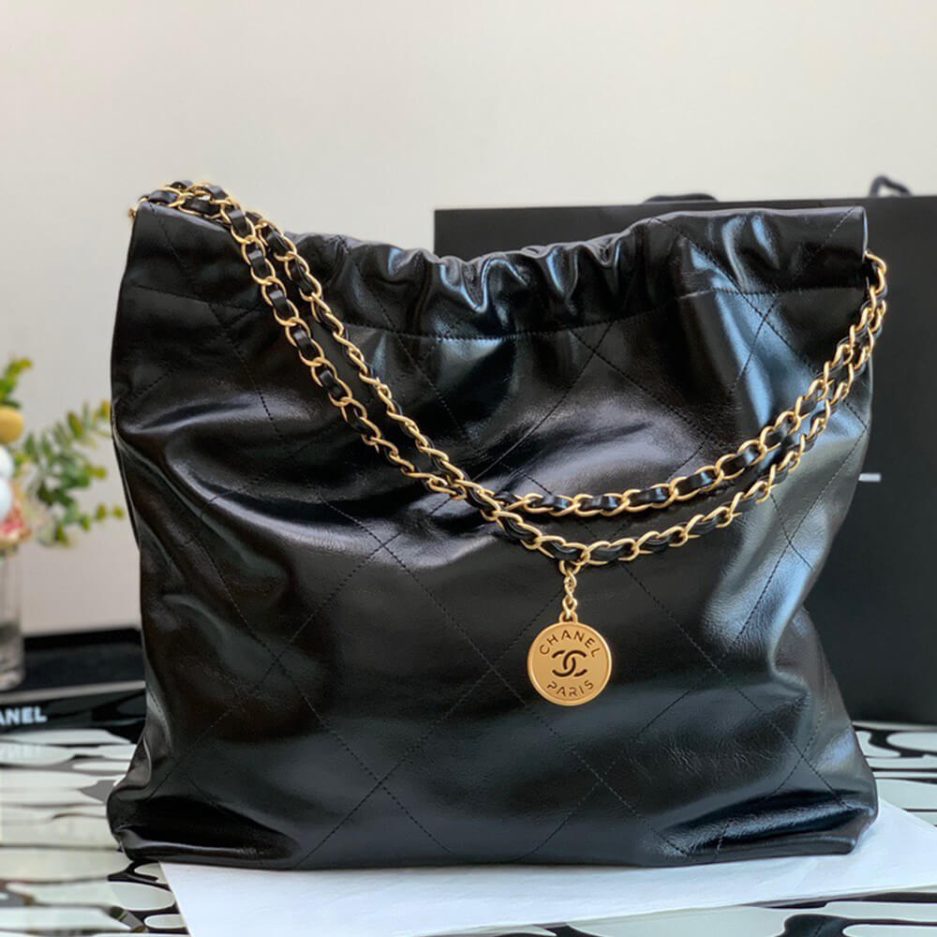 CHANEL 22 SMALL HANDBAG