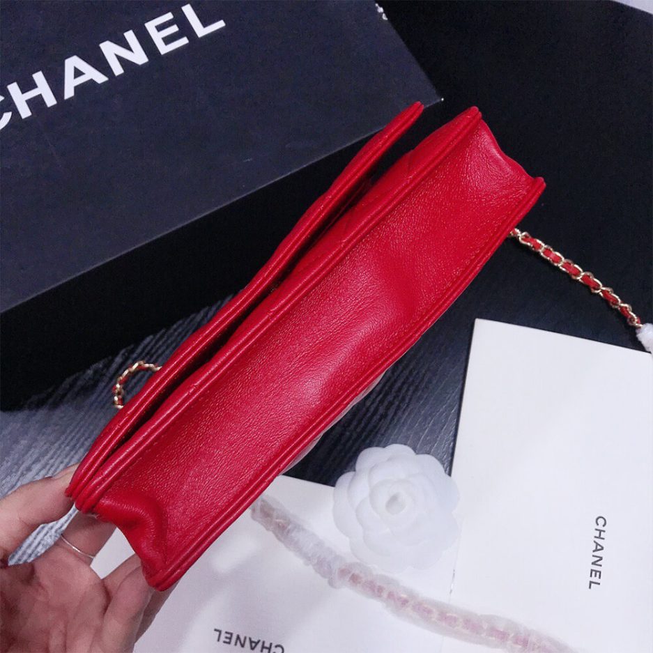 CHANEL WALLET ON CHAIN