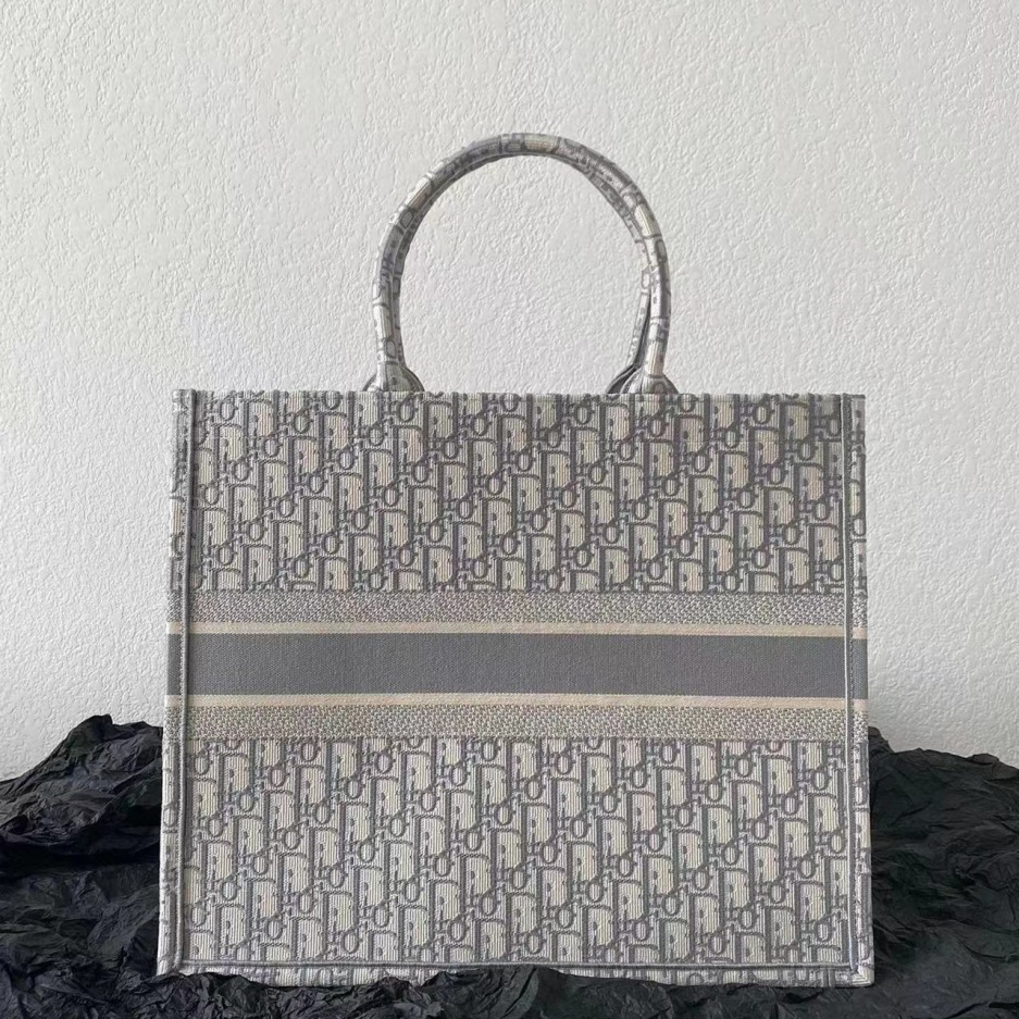 DIOR LARGE BOOK TOTE