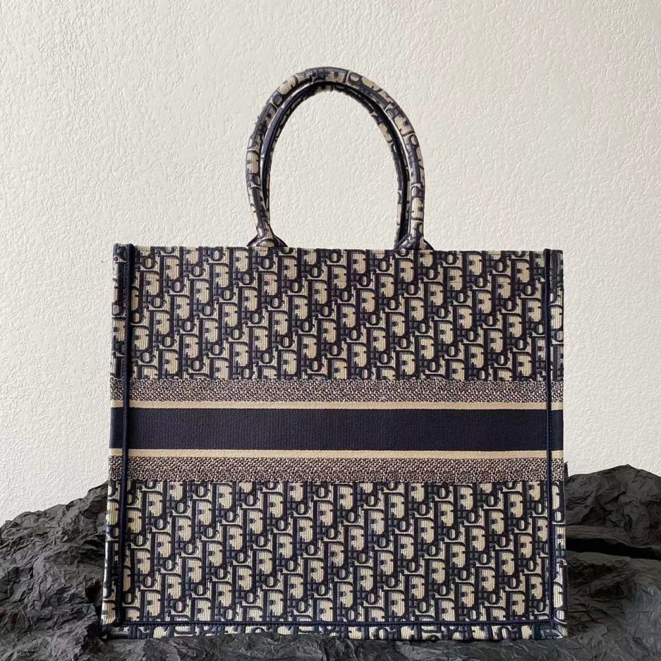 DIOR LARGE BOOK TOTE