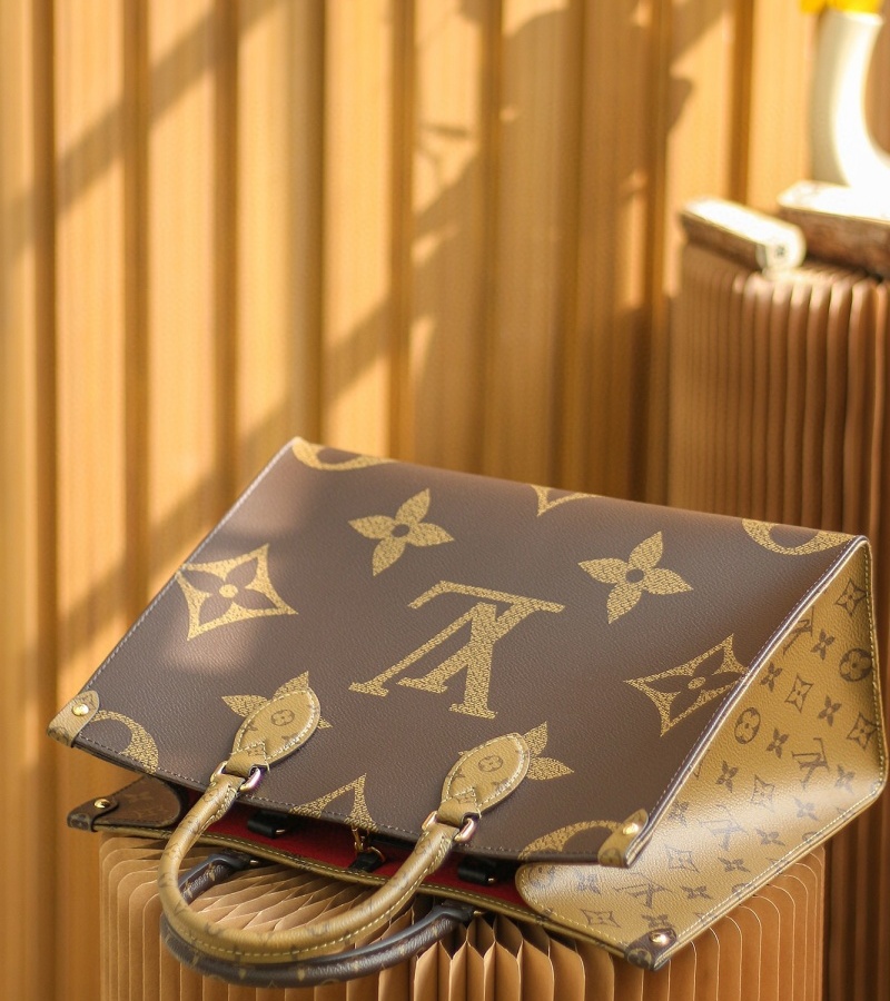 Louis Vuitton ONTHEGO MM