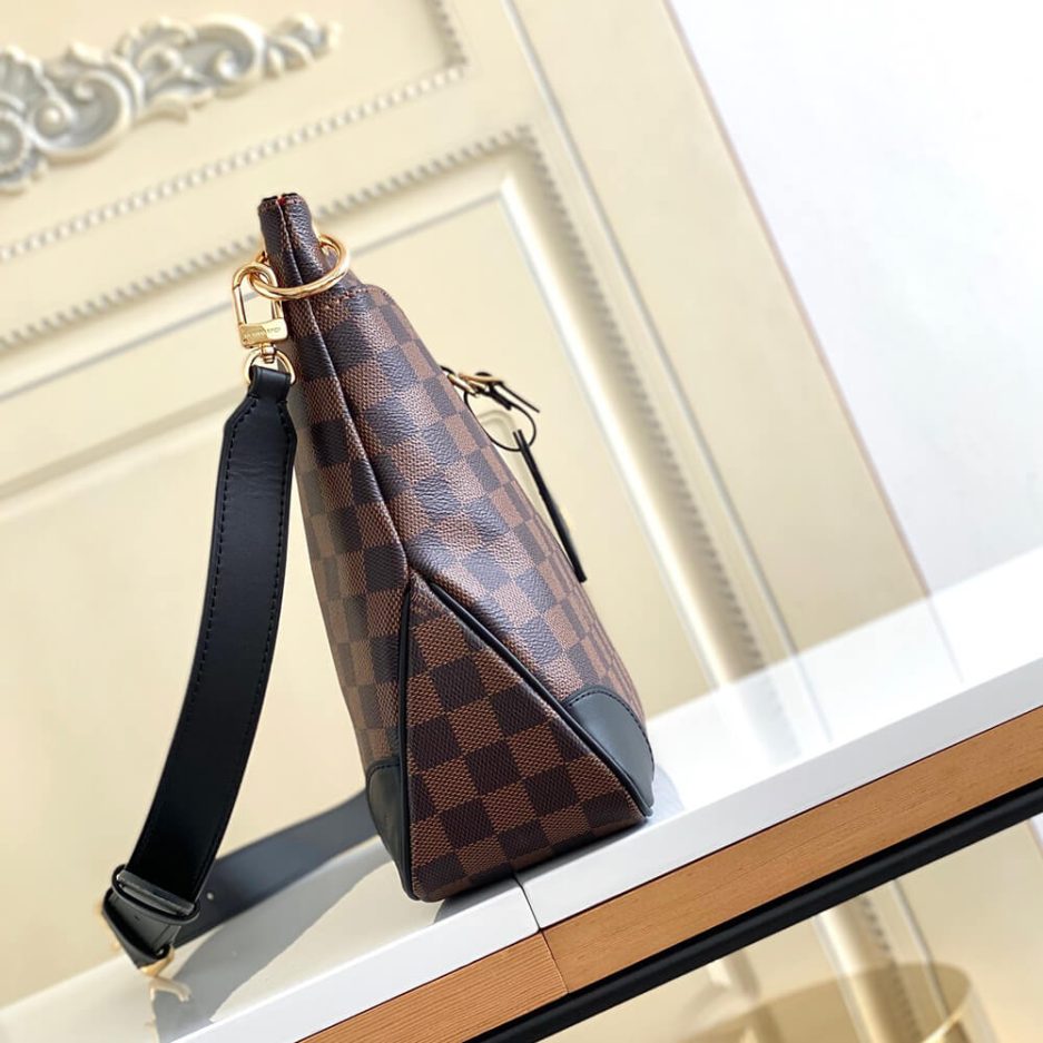 LOUIS VUITTON ODEON MM