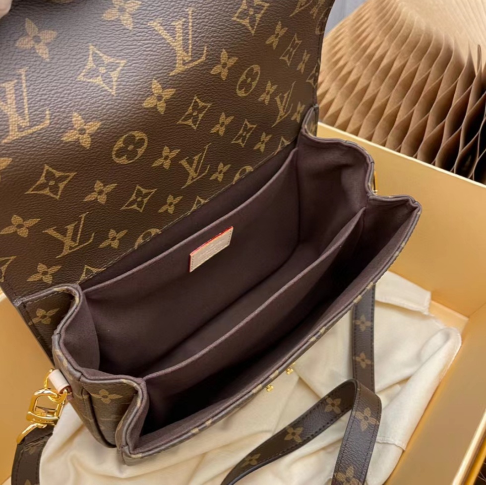 Louis Vuitton POCHETTE METIS