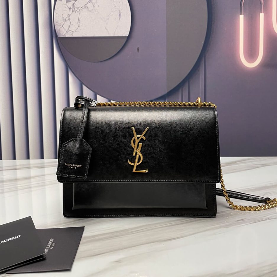 YSL SUNSET MEDIUM CHAIN BAG IN SMOOTH LEATHER